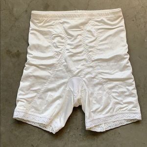 VINTAGE, white, satin biker shorts